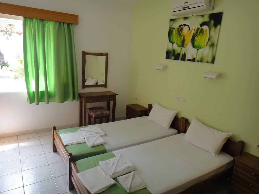 Bungalows Camping Kouyoni Gerakini Camera foto